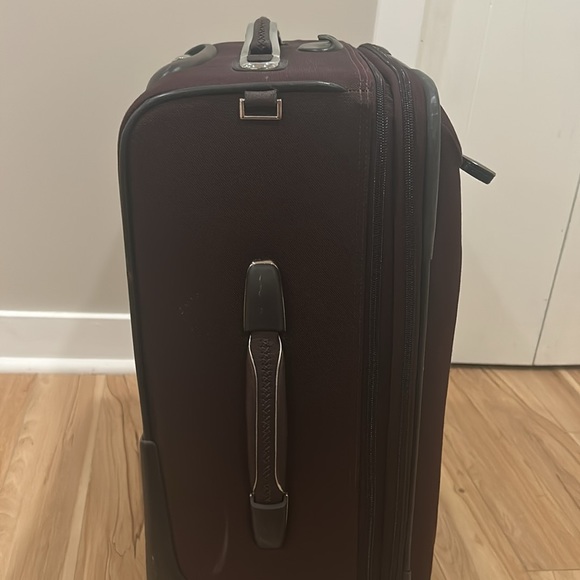 Tumi Burgundy Nylon Arrive De Gaulle International 2 Wheeld Carry-On Luggage - Picture 6 of 15